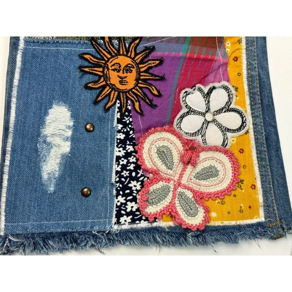 BDG Urban‎ Outfitters High Rise Flare Jeans Women 26 Art Patch Boho Hippie 70s